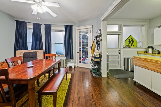 Building Photo - 4854 N Albany Ave