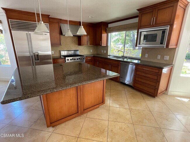 Building Photo - 29104 Laro Dr