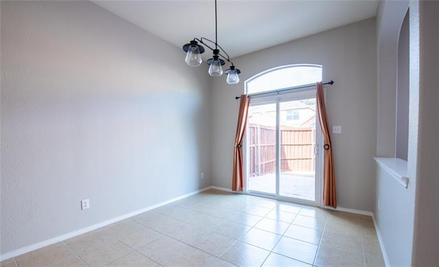 Building Photo - 9400 Stonewood Dr