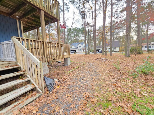 Building Photo - 13 Sailors Way