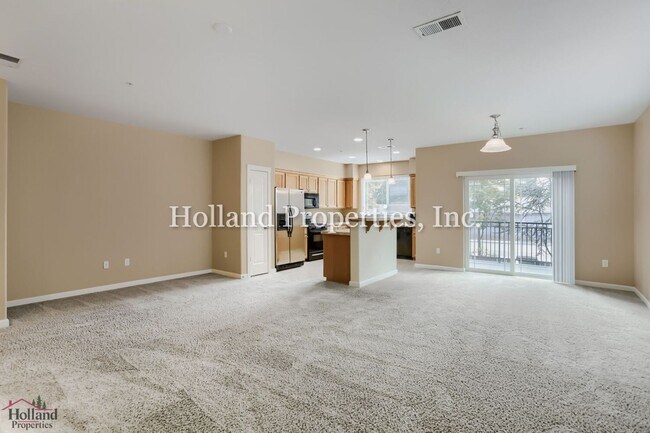 Building Photo - 10882 NE Red Wing Way