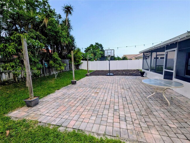 Building Photo - 10180 Fanfare Dr