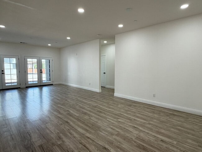 Building Photo - 4465 Gilchrist Dr