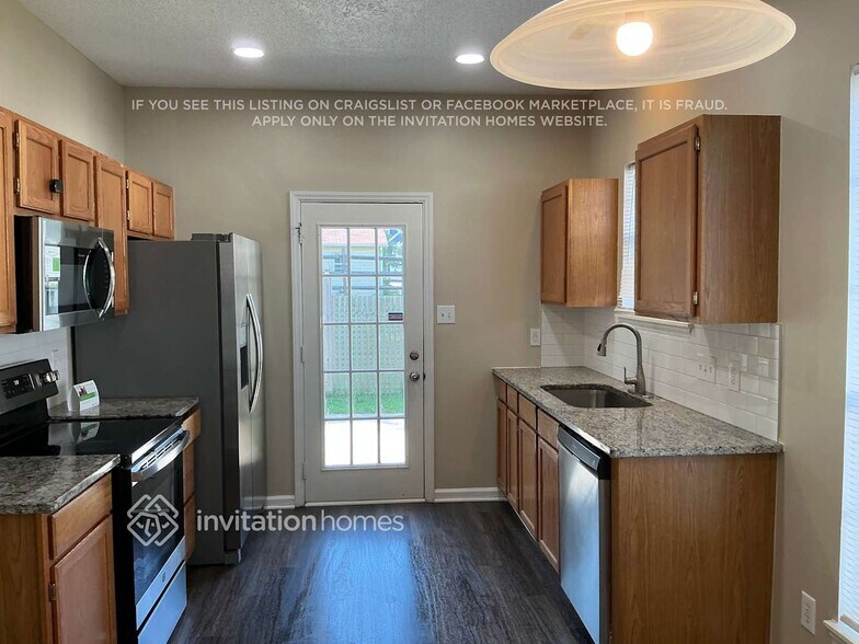 Building Photo - 12000 Cartgate Ln