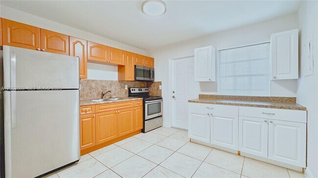 Building Photo - 286 NW 39th St