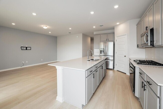 Building Photo - 308 Palo Brea Lp