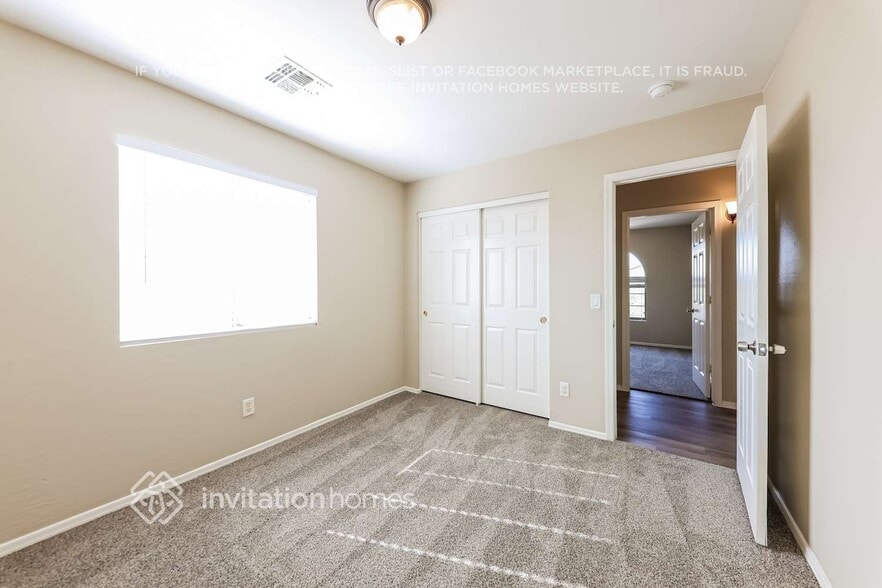 Building Photo - 13029 W Lisbon Ln