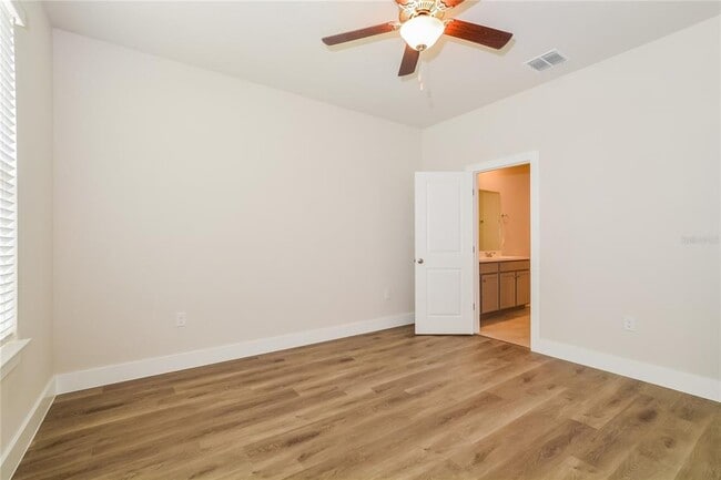 Building Photo - 332 Whiteheart Dr