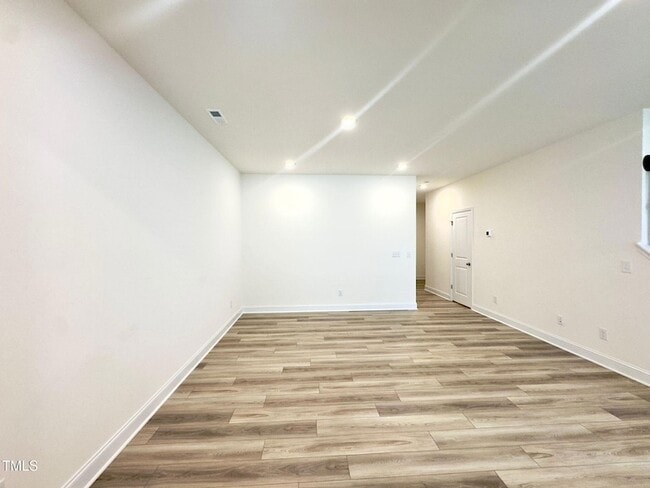 Building Photo - 23 Bibury Wy