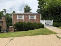 Building Photo - 735 Athalia St
