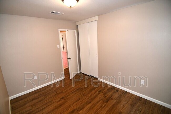 Building Photo - 3454 Harrison St