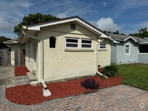 Building Photo - 3 Bedroom, 3 bathroom In Winter Park ... b...