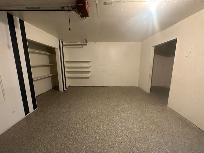 Building Photo - 1331 Frankfort Ct