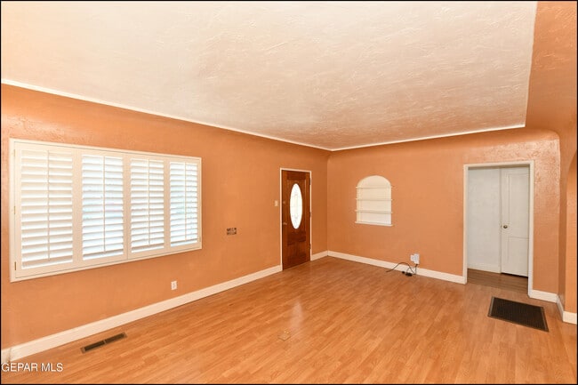 Building Photo - 4526 Bliss Ave