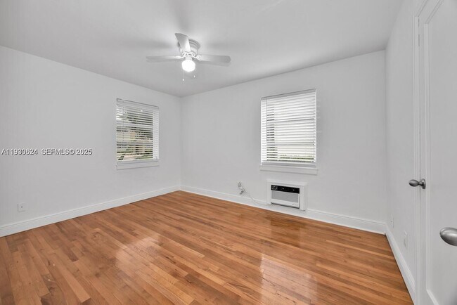 Building Photo - 27 Phoenetia Ave