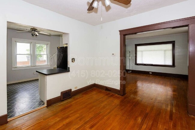 Building Photo - 1584 Maple Rd