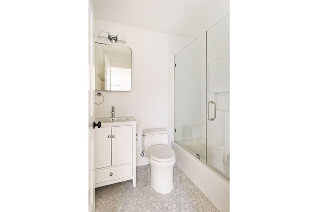 Building Photo - 3 Bed / 3 Bath at the Mohawk Residences is Now Available!