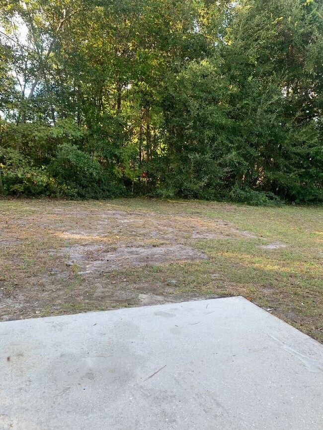 Building Photo - 3 Bedroom 2 Bath House on Victory Gardens ...