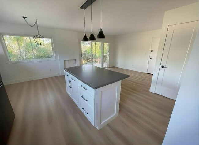 Building Photo - 1411 Casa Buena Dr