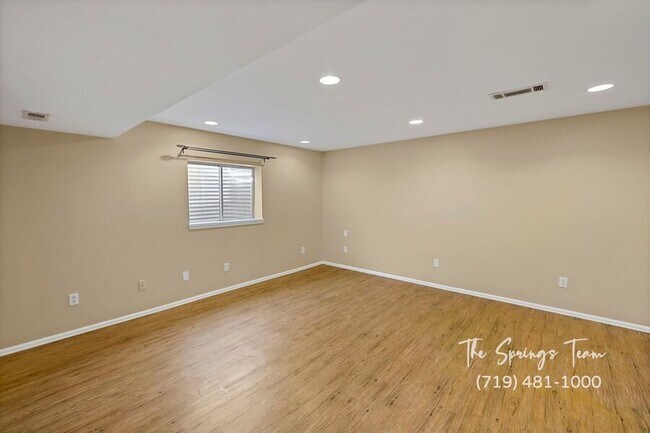 Building Photo - 5833 Bow River Dr