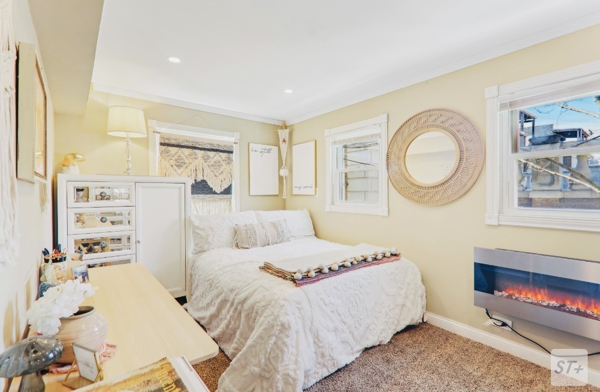 Mazzanine Bedroom - 708 N Rockwell St