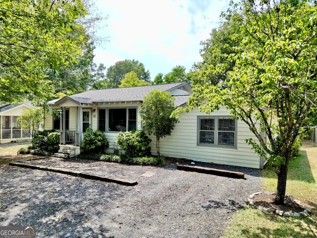 Building Photo - 10 Paris Dr SW