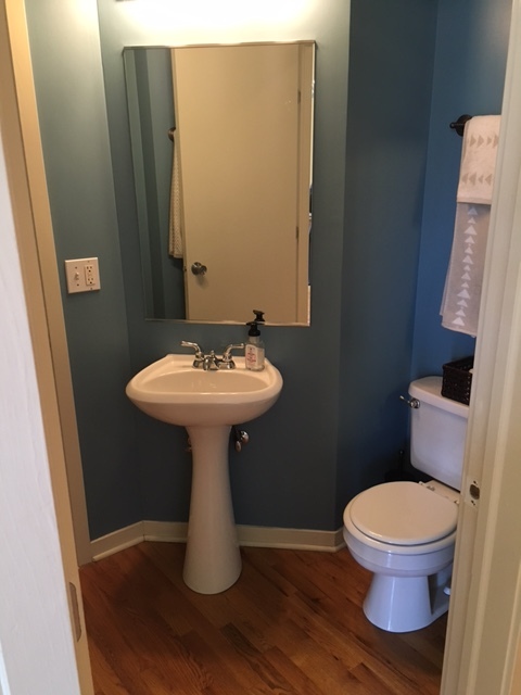 Half-bath attached to shower room - 946 W Fry St