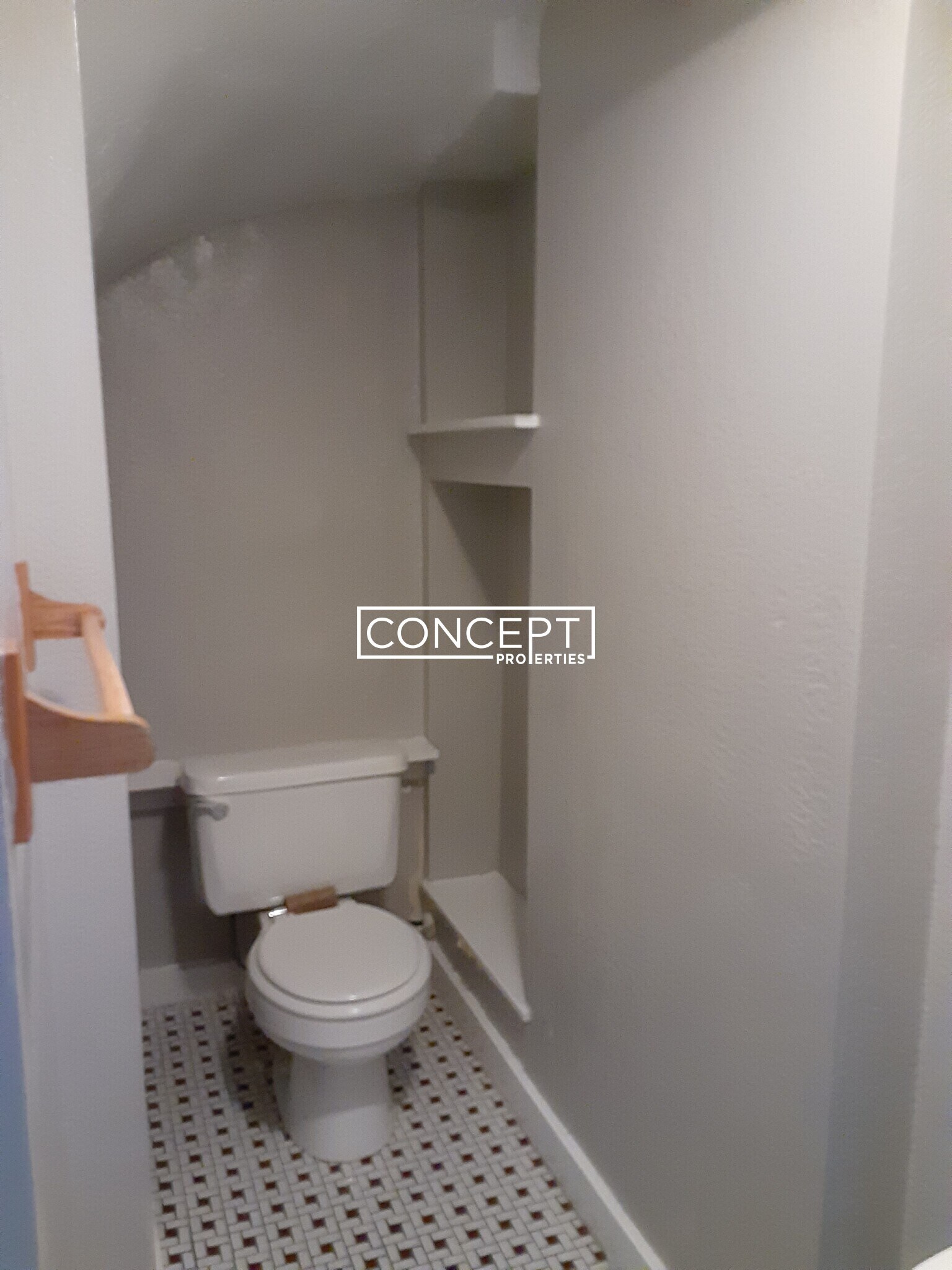 Building Photo - 72 Revere St