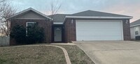 Building Photo - Great Location in Bentonville!