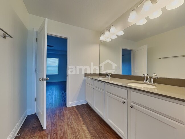 Building Photo - 20256 Calla Lily Dr