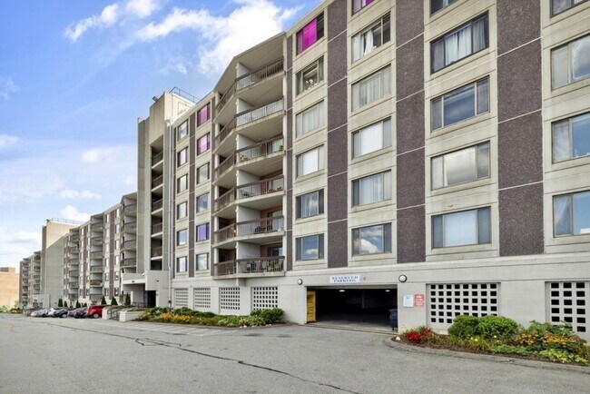 Building Photo - 1500 Worcester Rd