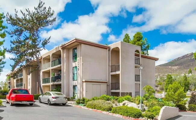 Building Photo - "Charming 1-Bedroom San Diego Retreat with...