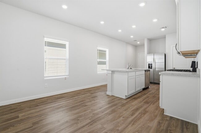 Building Photo - 16994 Pandora Wy