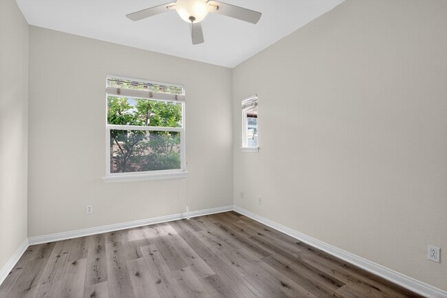 Building Photo - 1357 Sky Ridge Ct