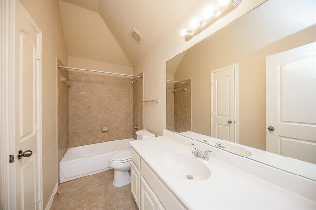 Building Photo - 4019 Windmill Creek Dr