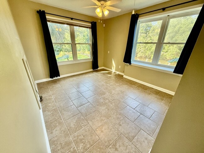 Building Photo - 1700 Lucina Cove