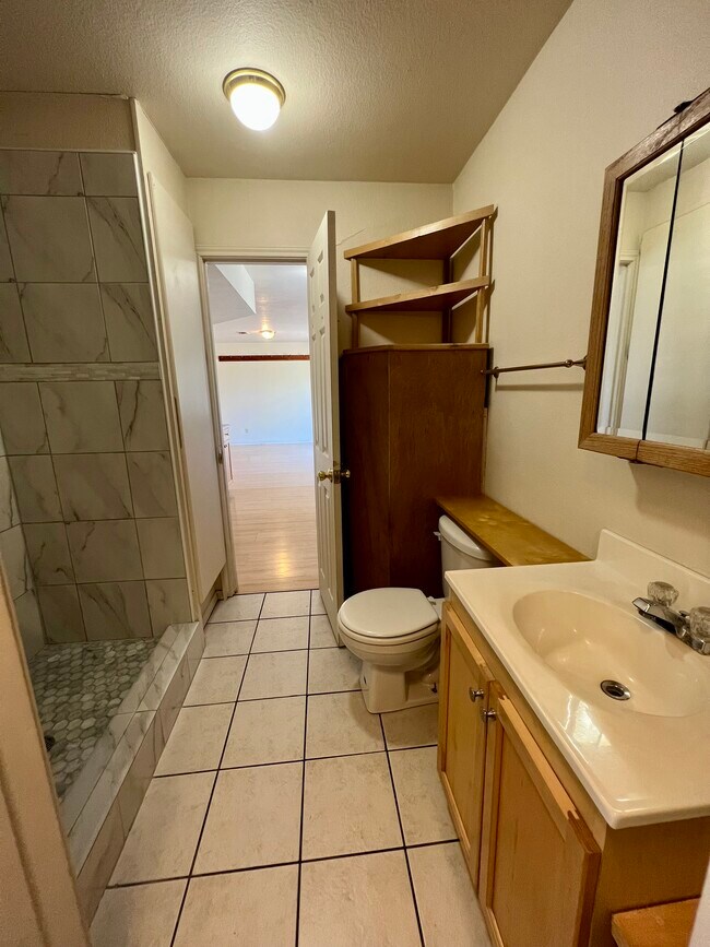 Building Photo - 9827 Fort Worth Dr