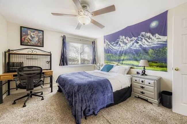 Building Photo - Intern Housing Available-Furnished Flexible lease terms Large 3 bedroom, 2 bathroom peaceful condo