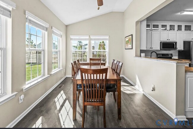 Building Photo - 13725 Litwack Cove Dr