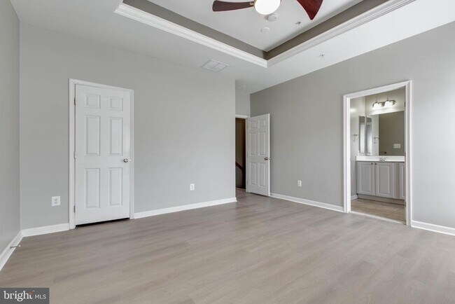 Building Photo - 1739 Theale Way