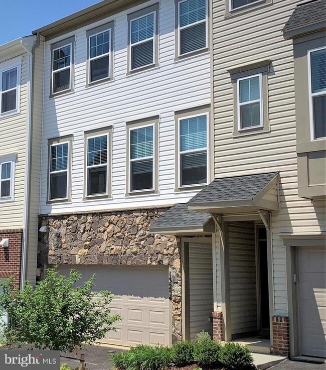 Building Photo - 13224 Dowdens Ridge Dr