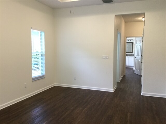 Building Photo - 10546 Willow Ridge Loop