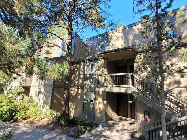 Building Photo - 19717 SW Mount Bachelor Dr