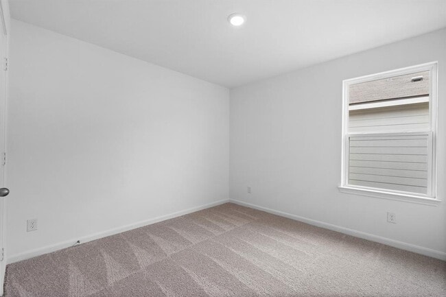 Building Photo - 235 Surrey Oaks