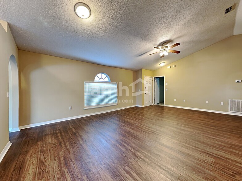 Building Photo - 6679 Gentle Oaks Dr W