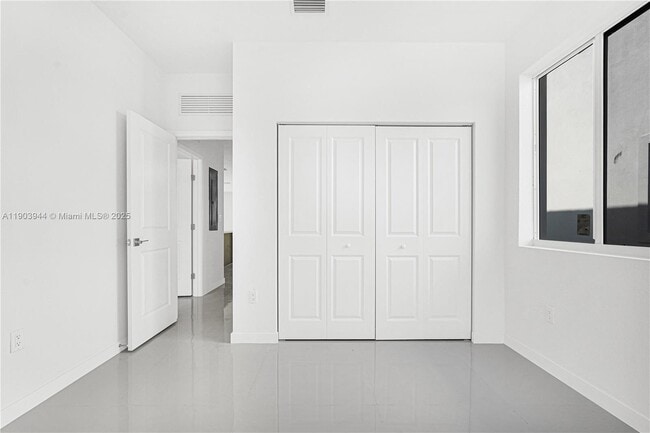 Building Photo - 22555 SW 125th Ave