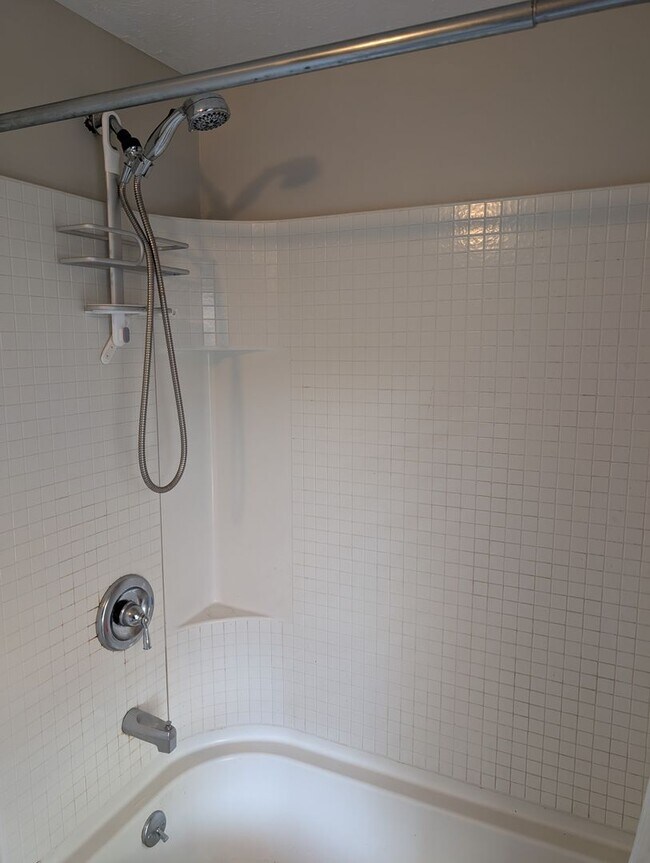 Building Photo - 2484 W 10th St