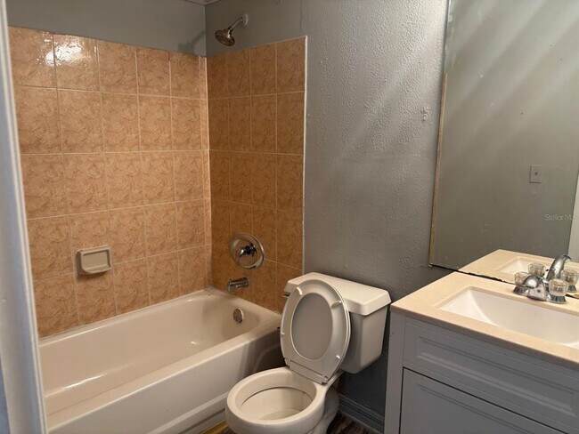 Building Photo - 6178 Westgate Dr