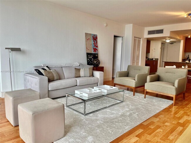 Building Photo - 10275 Collins Ave