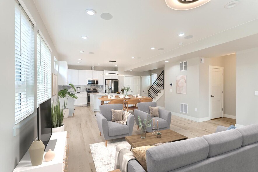 Building Photo - Exquisite Lincoln Park townhouse near 10th & Osage Station